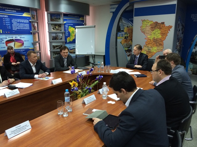 Голови об’єднаних громад Рівненщини вчилися у Рівненського ЦНАПу