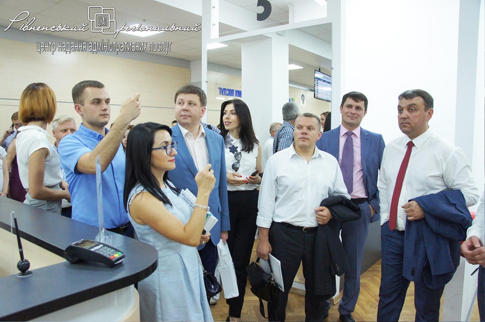 02.08.2017 року Рівненський регіональний центр надання адміністративних послуг відвідали представники Маріупольської міської ради