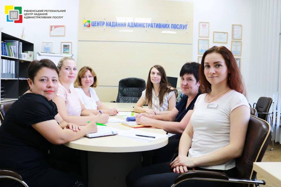 10 липня 2018 року, в Рівненському регіональному центрі надання адміністративних послуг з метою ефективної співпраці відбулася спільна зустріч з представниками Управління Державної міграційної служби України в Рівненській області