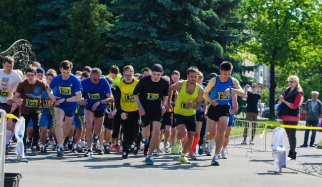Запрошують пробігтися, щоб Матвійко міг чути