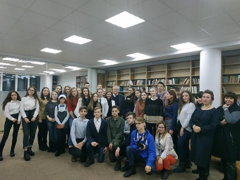 Традиційну передноворічну зустріч із вихованцями Палацу дітей та молоді провів міський голова Рівного