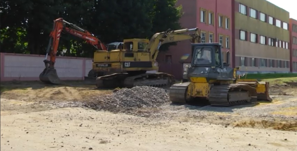 Мудрість - це коли ти все розумієш, але вже не засмучуєшся.
