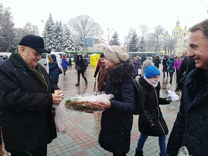 У День святого Андрія Рівне збирає кошти на лікування трьох хлопців