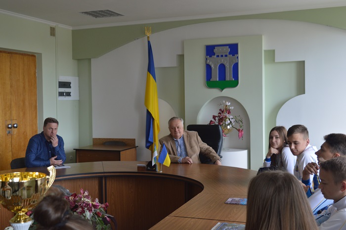 З міським головою Рівного зустрілися переможці Всесвітніх шкільних спортивних освітніх ігор