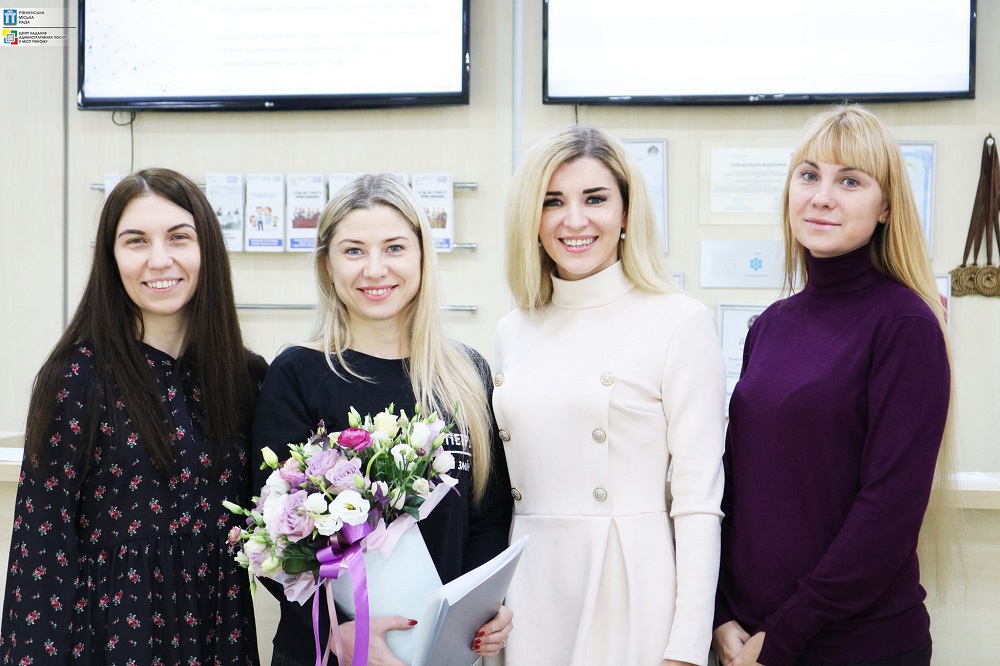 Вітаємо з призначенням на посаду начальника відділу паспортних послуг!