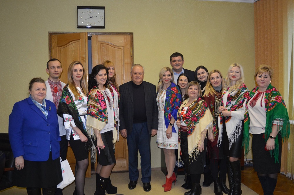 Чарівний колектив рівненського ЦНАПу та Благодійний 