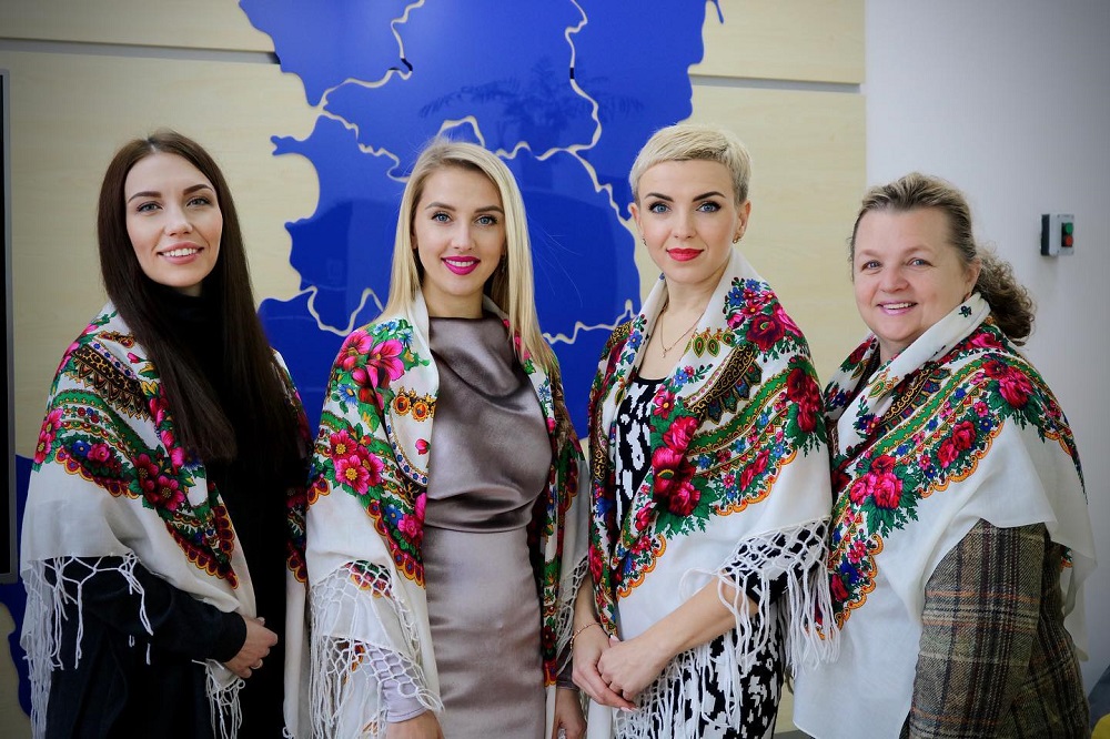 День української хустки!