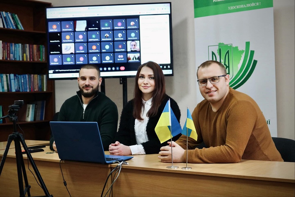 Команда Центру надання адміністративних послуг у місті Рівному радо ділиться досвідом з колегами!