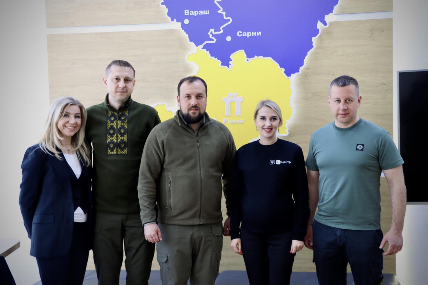 Команда Центру надання адміністративних послуг у місті Рівному радо ділиться досвідом з колегами!