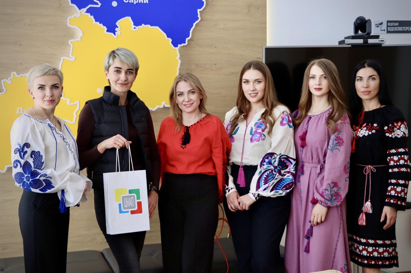 Переможці акції «Сформуй  Витяг про місце проживання самостійно – отримай смартфон у подарунок📱🎁 вже отримали свої подарунки!